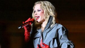 Kylie Minogue announces she is residing in Las Vegas